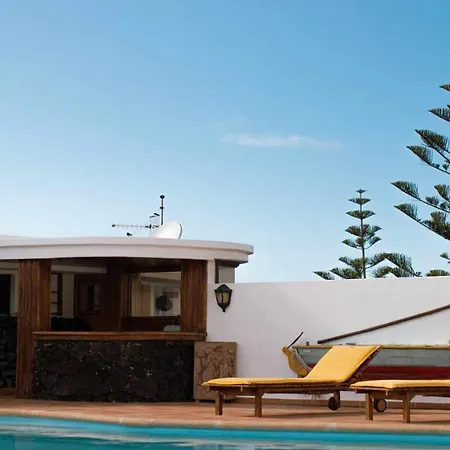 Allende Con Piscina Privada Y Ac Villa Famara