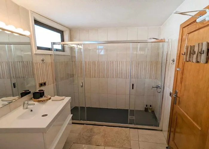 Allende Con Piscina Privada Y Ac カレタ・デ・ファマラ