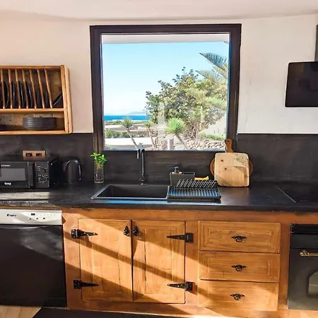 Allende Con Piscina Privada Y Ac * Famara